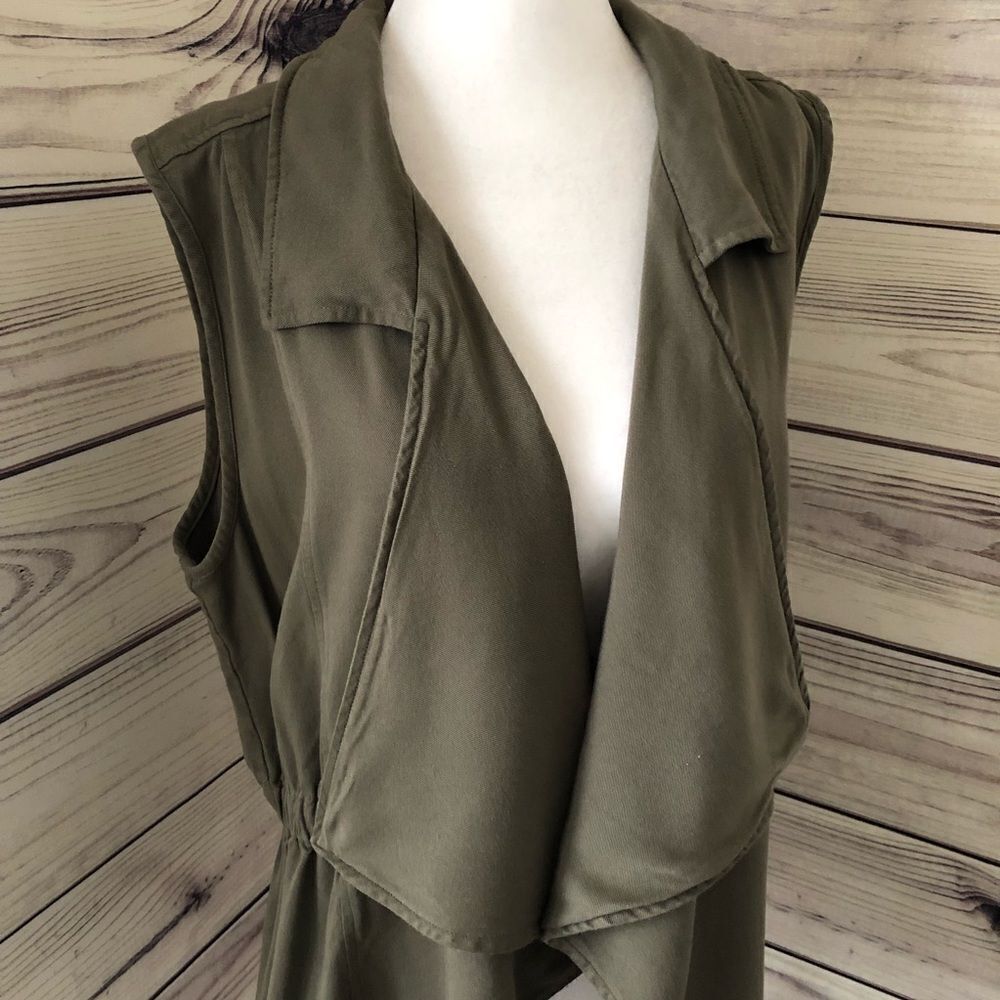 Francescas Miami Olive Green Draped Front Cinched Waist Vest Large — image 2 of 7